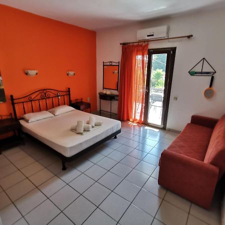 Marinos Aparts Aparthotel Sívota Buitenkant foto